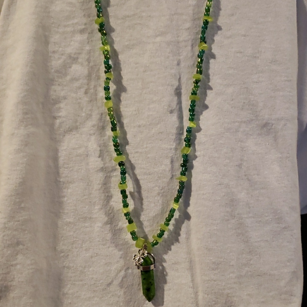 Good Luck Charm Green stone Necklace - Picture 6 of 7
